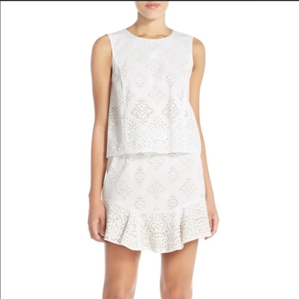 BCBGMaxAzria Vivian Lace Dress 👗